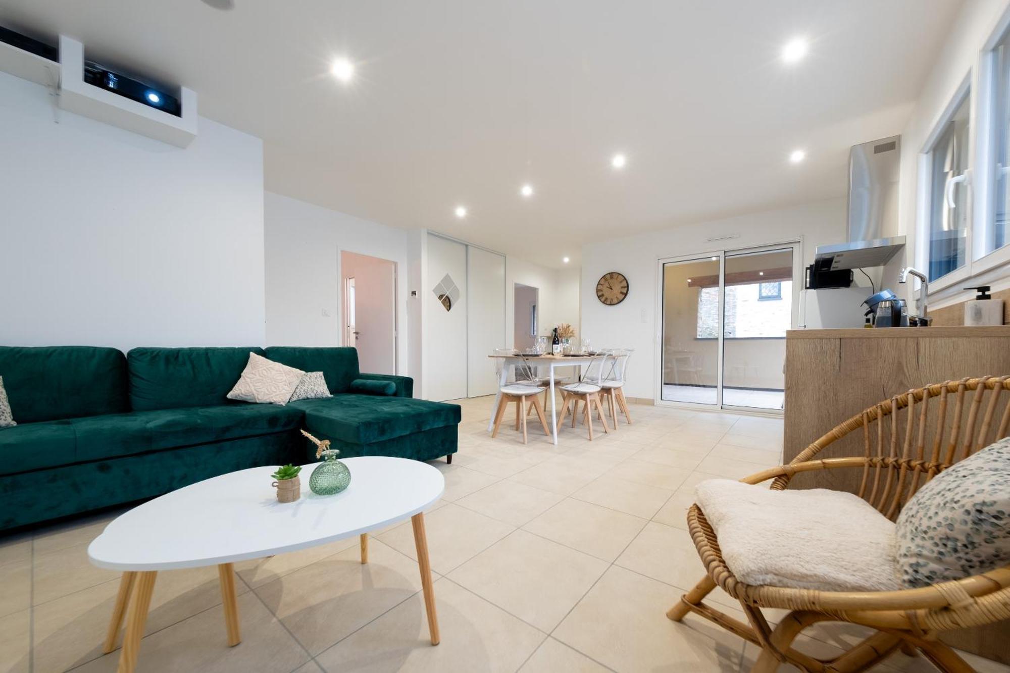 Appart Hotel La Gacilly-Centre Ville-Spa-Parking エクステリア 写真