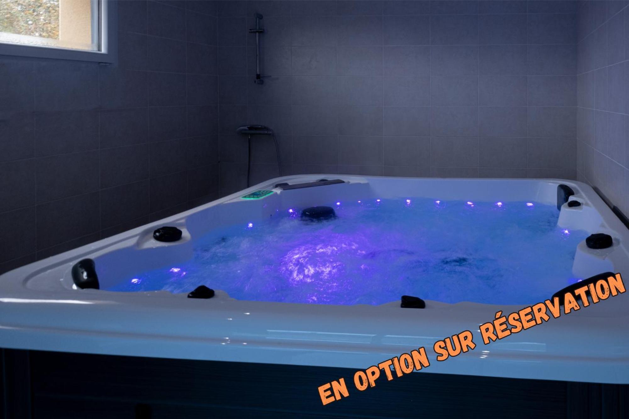 Appart Hotel La Gacilly-Centre Ville-Spa-Parking エクステリア 写真