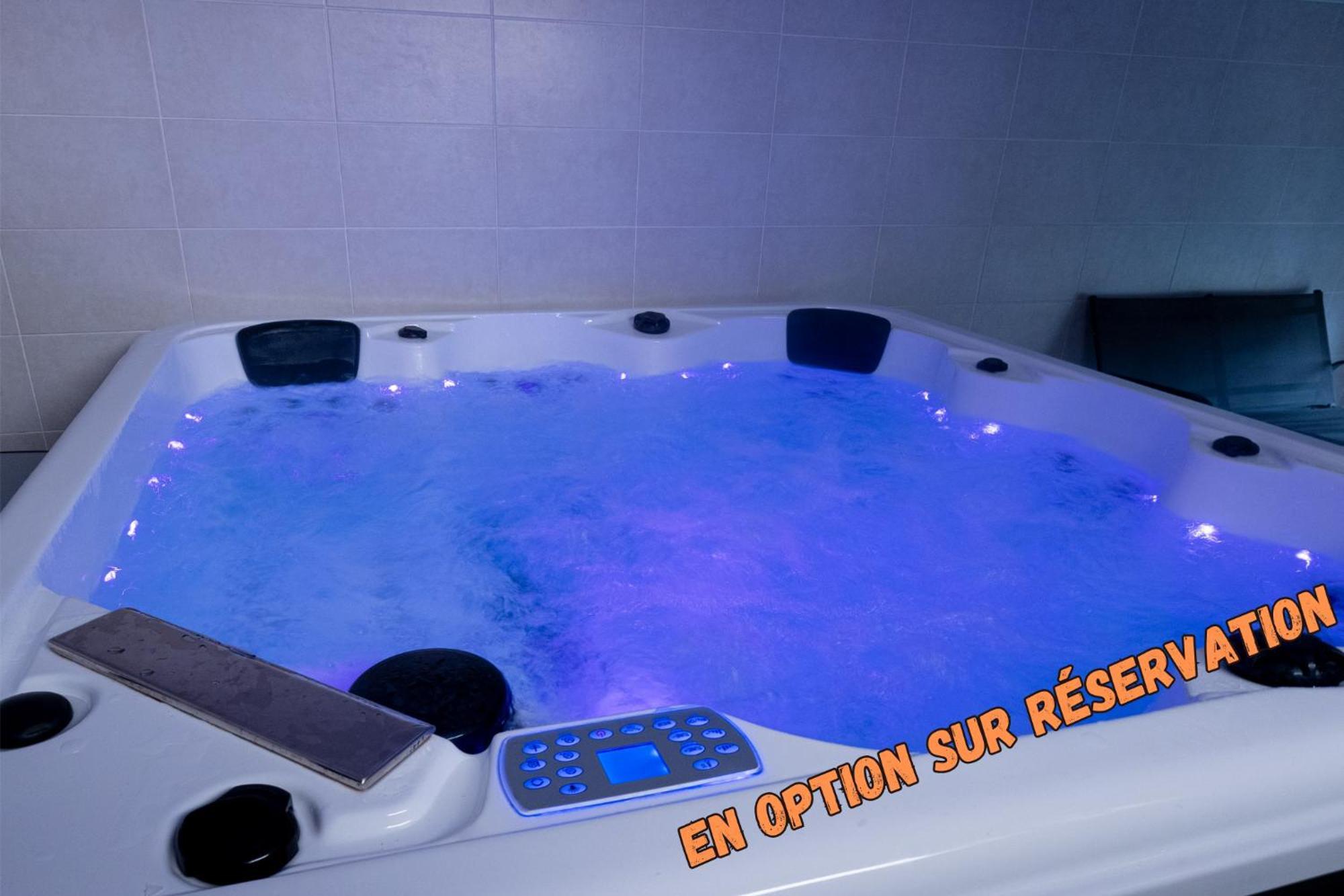 Appart Hotel La Gacilly-Centre Ville-Spa-Parking エクステリア 写真